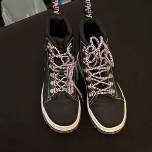 Dr Martens Black Women's High-Top Sneakers with lavender Laces
